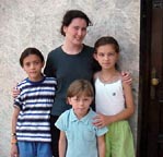Darina's kids2.jpg (13016 bytes)