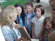 Elsie Teaching Kids13.jpg (16482 bytes)