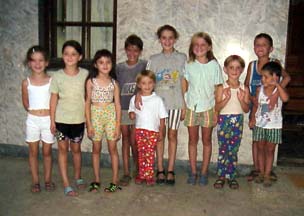 Kids Group1.jpg (20360 bytes)