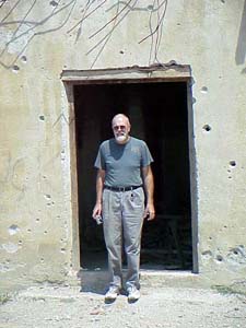 Doug & School2.jpg (18631 bytes)