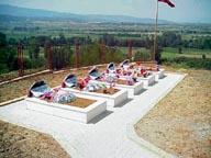Memoral at Jeshkove2.jpg (14239 bytes)