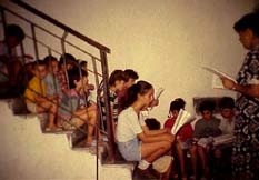 children on stairs.JPG (13116 bytes)